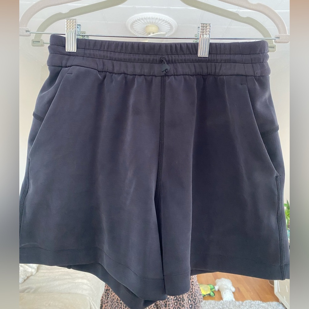 Softstreme High-Rise Short 4" size 4